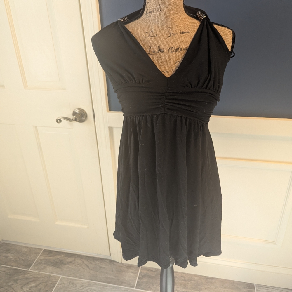 Express Halter Dress - Picture 3 of 11